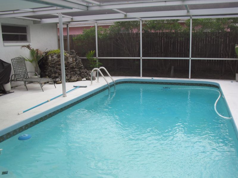 Swimming Pool Fence Service